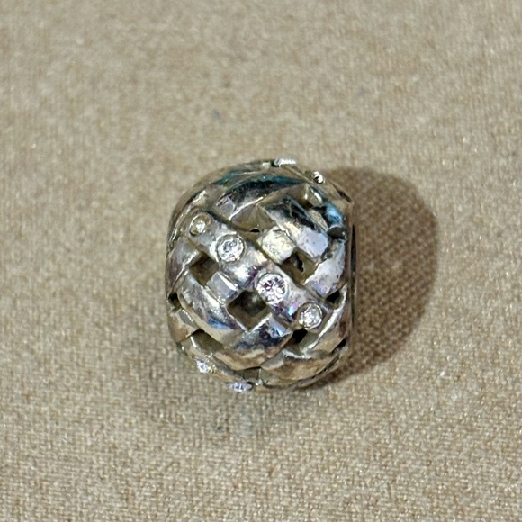Brighton Woven bead with criss cross design and accented with clear crystals - Picture 1 of 6